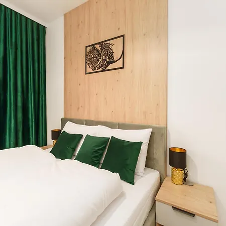 Apartamento Eco Modern Iv Z Basenem Letnim By Holidaysun Poland
