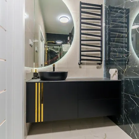 Eco Modern Iv Z Basenem Letnim By Holidaysun Apartamento Poland